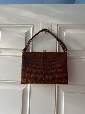 Bon Goût Vintage Brown Crocodile Skin Frame Hand Bag Made in Denmark